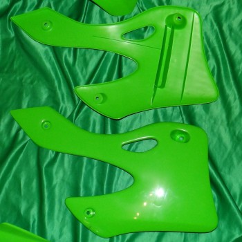 Plastic kit UFO for KAWASAKI KX 125cc and 250cc from 1999 to 2002 KAKIT200999 UFO 84,90