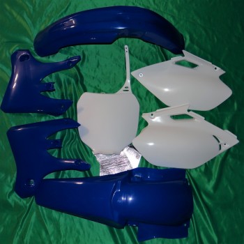 Kit plastiques UFO pour YAMAHA YZF 250cc et 450cc de 2003 à 2005 YAKIT304E999 UFO 99,90 €