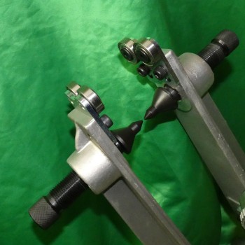 Tool / Crankshaft support, rim and fork tube mounting, balancing, motorcycle, scooter, karting K&L