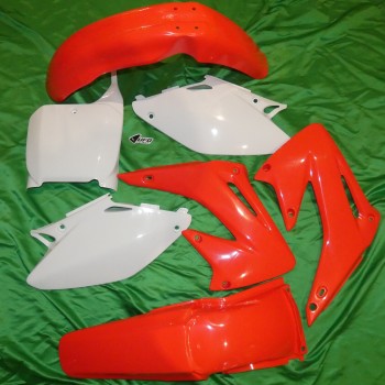 Kit de plástico UFO para HONDA CR 125 y 250 R de 2002 a 2003 HOKIT101999 rojo y blanco