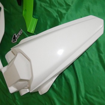 Kit plastiques UFO pour KAWASAKI KX 85 de 2014, 2015, 2016, 2017, 2018, 2019, 2020 et 2021 vert, blanc, noir