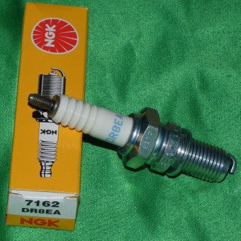 Standard spark plug NGK DR8EA for SUZUKI, YAMAHA, BETA, KTM, KAWASAKI,...