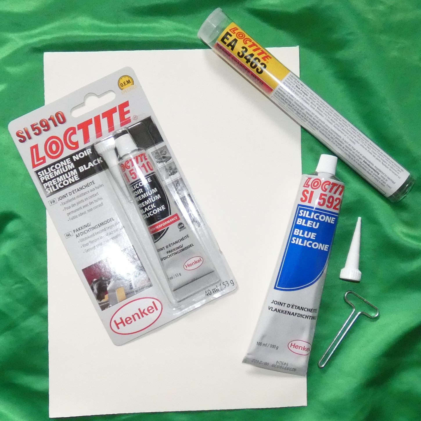 Joint paste, material addition and accessory for HONDA 2 strokes